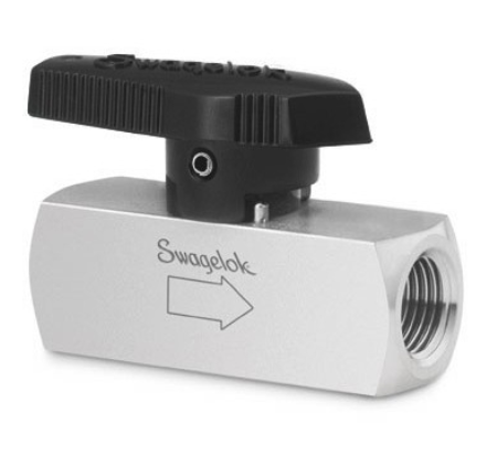 Válvula macho de instrumento de um quarto de volta em aço inoxidável, 1/2 pol. FNPT, 2,7 C